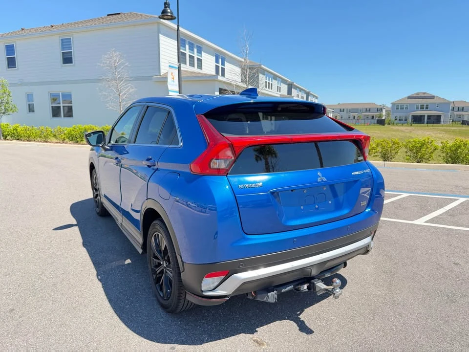 2018 Mitsubishi Eclipse Cross - Image 9 of 20