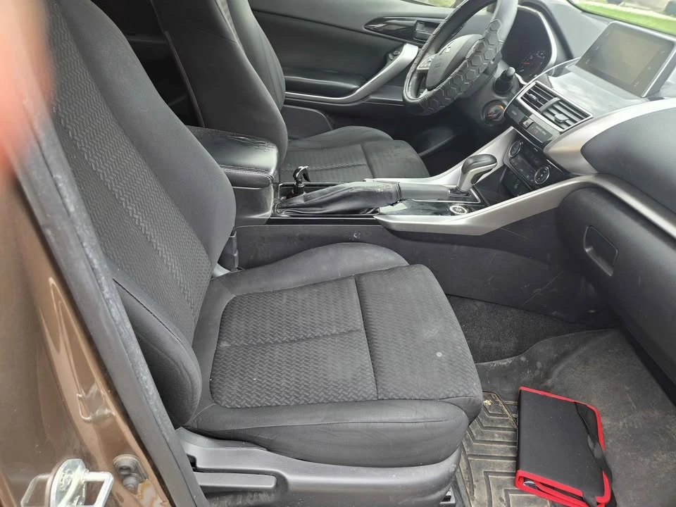 2018 Mitsubishi Eclipse Cross - Image 10 of 17