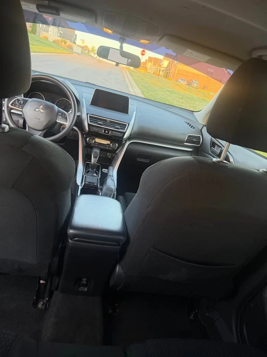 2018 Mitsubishi Eclipse Cross - Image 6 of 6