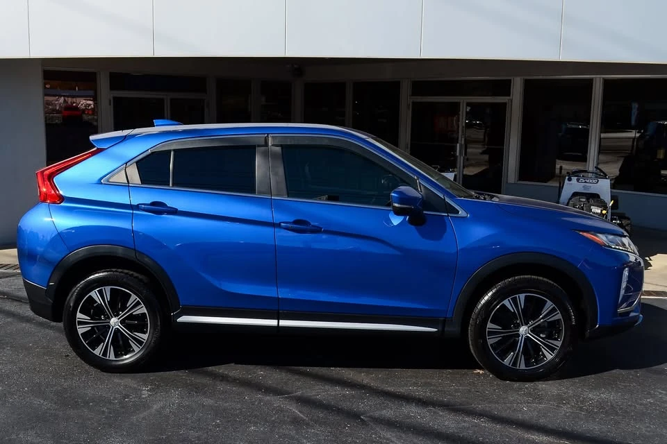 2018 Mitsubishi Eclipse Cross - Image 10 of 18