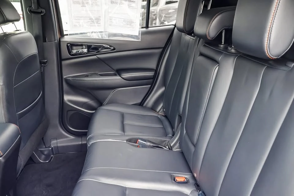 2018 Mitsubishi Eclipse Cross - Image 15 of 20