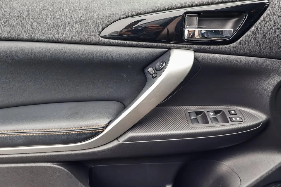 2018 Mitsubishi Eclipse Cross - Image 11 of 20