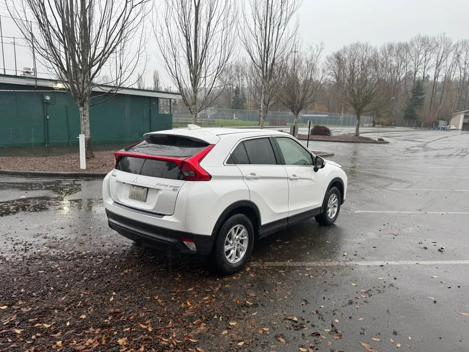 2018 Mitsubishi Eclipse Cross - Image 4 of 10