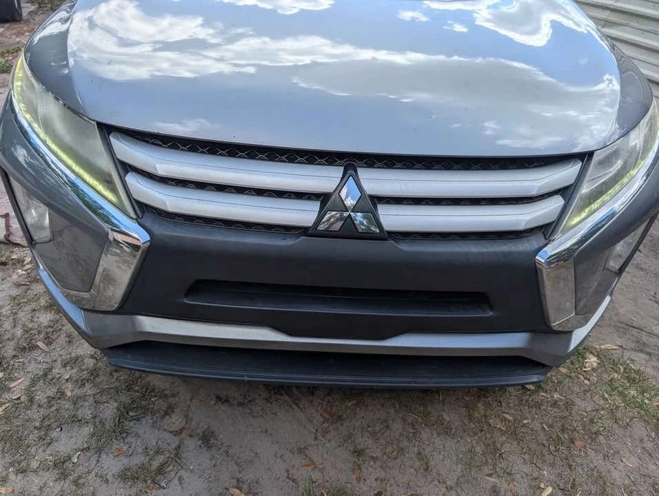 2018 Mitsubishi Eclipse Cross - Image 2 of 13