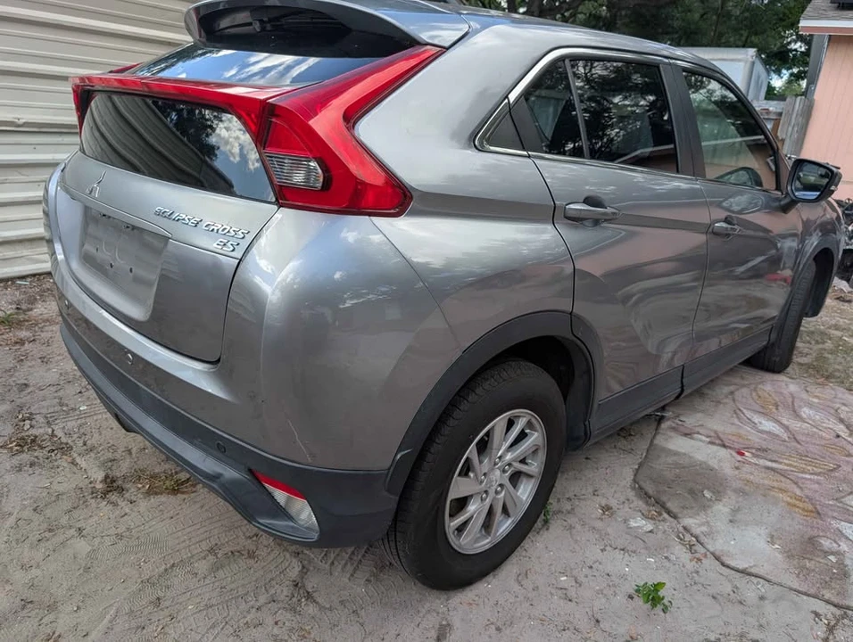 2018 Mitsubishi Eclipse Cross - Image 6 of 13