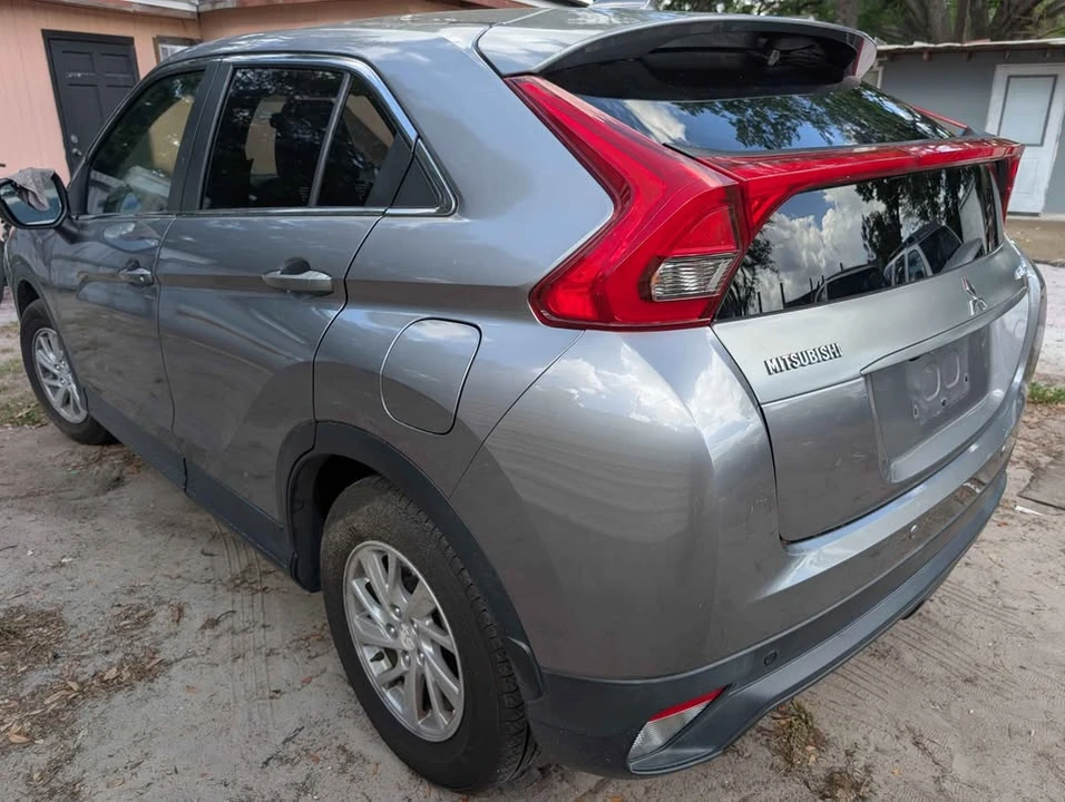 2018 Mitsubishi Eclipse Cross - Image 8 of 13