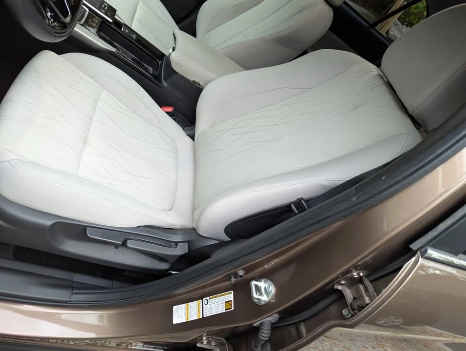 2018 Mitsubishi Eclipse Cross - Image 5 of 16