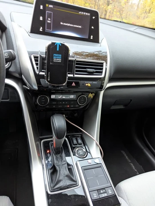 2018 Mitsubishi Eclipse Cross - Image 3 of 16