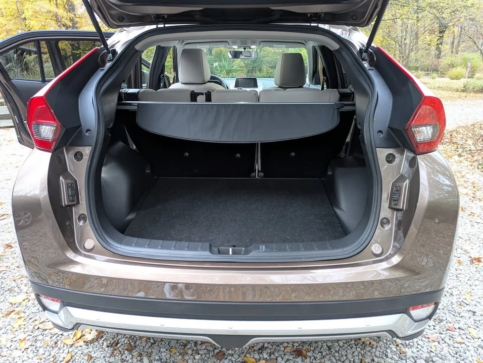 2018 Mitsubishi Eclipse Cross - Image 7 of 16