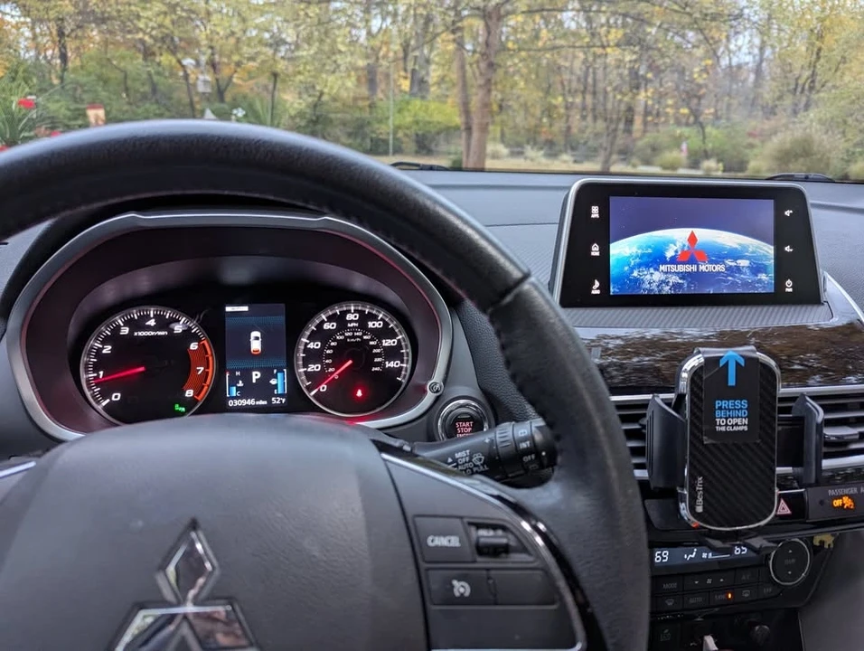 2018 Mitsubishi Eclipse Cross - Image 13 of 16