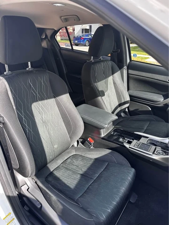 2018 Mitsubishi Eclipse Cross - Image 9 of 13