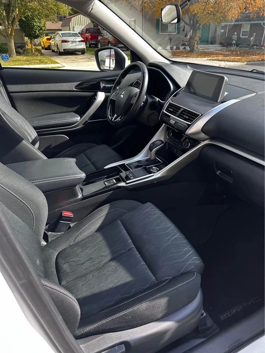 2018 Mitsubishi Eclipse Cross - Image 8 of 13