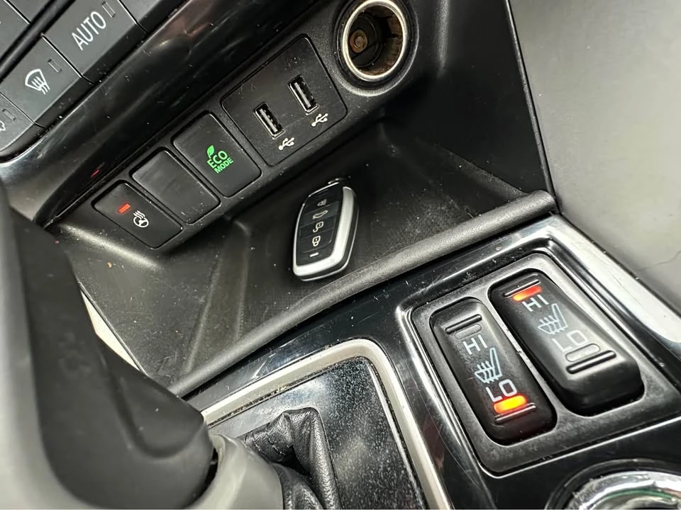 2018 Mitsubishi Eclipse Cross - Image 18 of 20