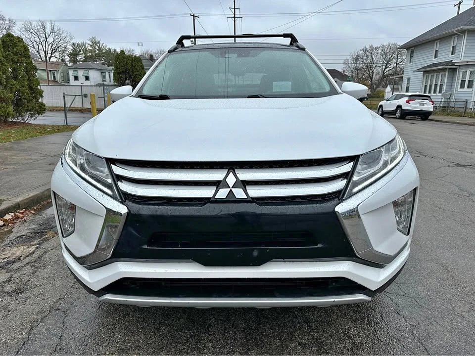 2018 Mitsubishi Eclipse Cross - Image 2 of 20