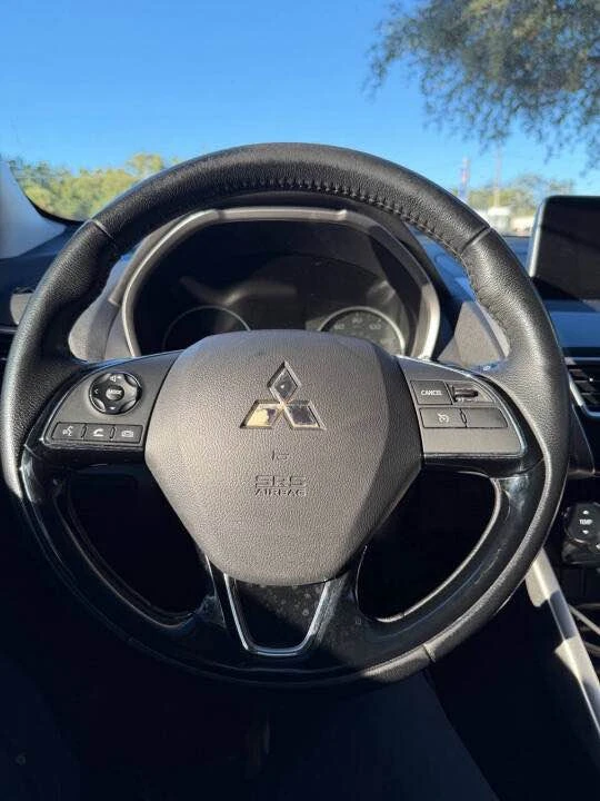 2018 Mitsubishi Eclipse Cross - Image 9 of 17