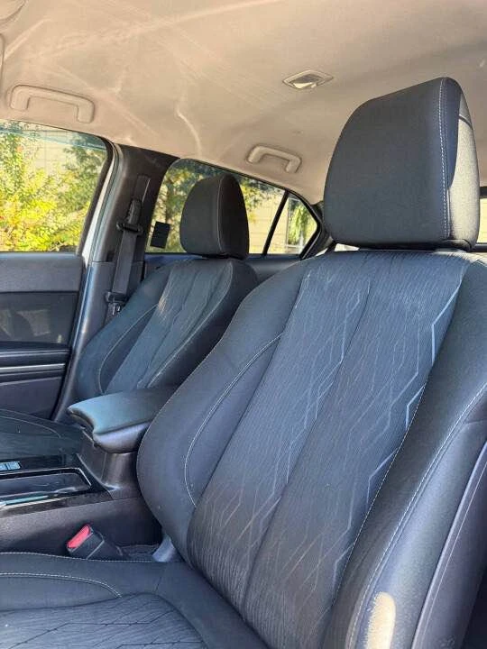 2018 Mitsubishi Eclipse Cross - Image 13 of 17