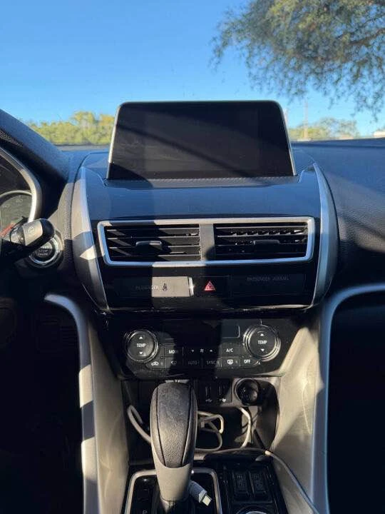 2018 Mitsubishi Eclipse Cross - Image 16 of 17
