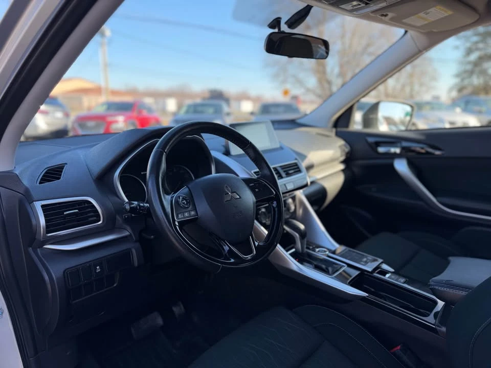 2018 Mitsubishi Eclipse Cross - Image 9 of 20