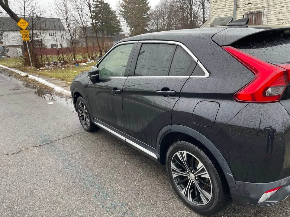 2018 Mitsubishi Eclipse Cross - Image 2 of 6