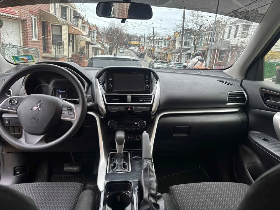 2018 Mitsubishi Eclipse Cross - Image 4 of 9