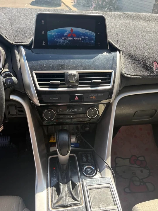 2018 Mitsubishi Eclipse Cross - Image 9 of 10