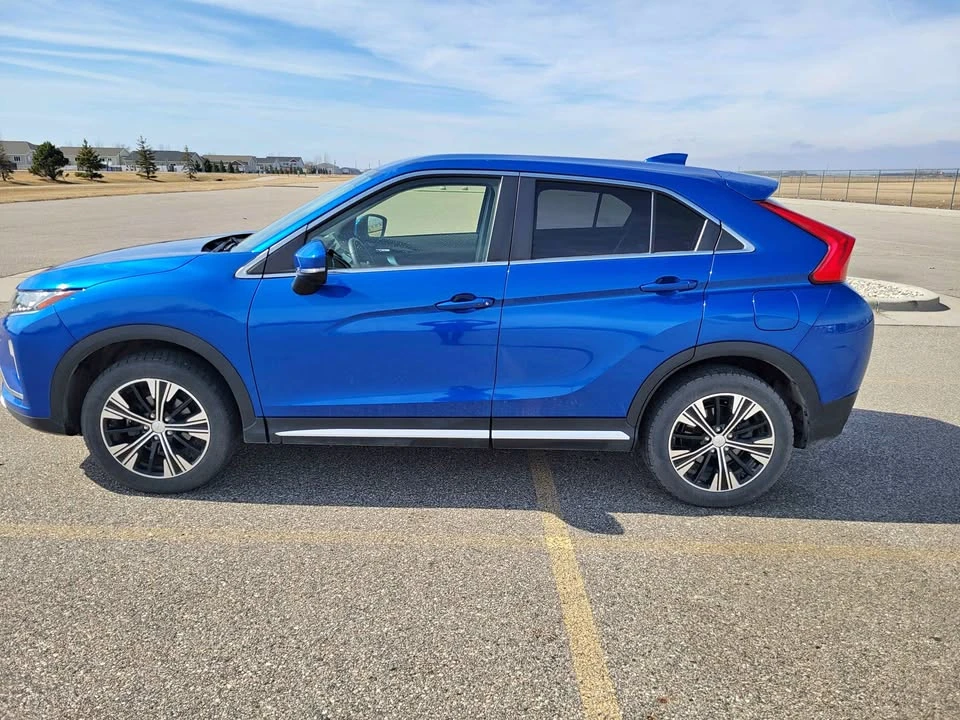 2018 Mitsubishi Eclipse Cross - Image 2 of 8