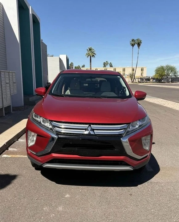 2018 Mitsubishi Eclipse Cross - Image 2 of 10