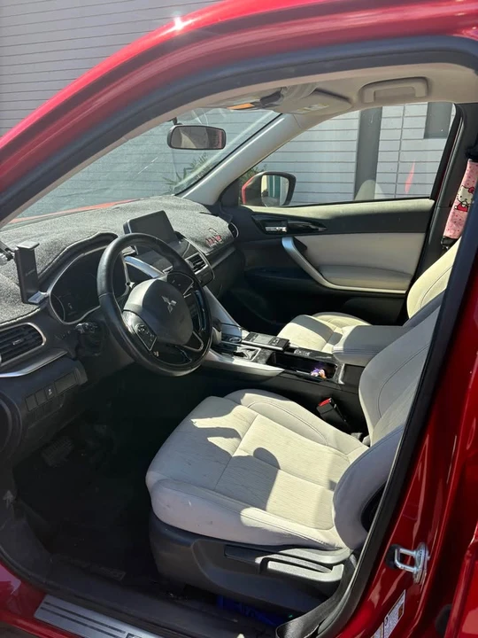 2018 Mitsubishi Eclipse Cross - Image 7 of 10