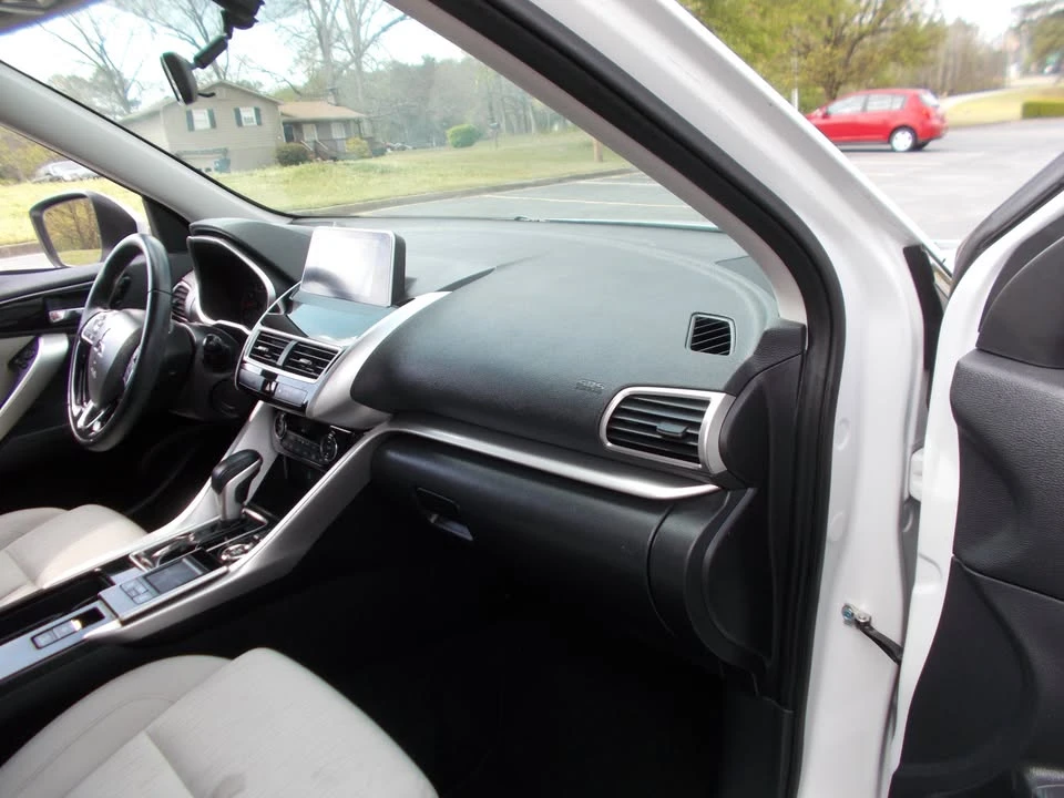 2018 Mitsubishi Eclipse Cross - Image 16 of 20