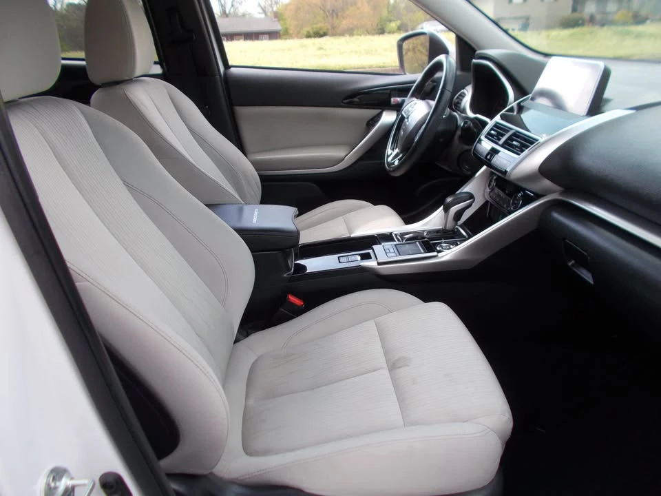 2018 Mitsubishi Eclipse Cross - Image 15 of 20