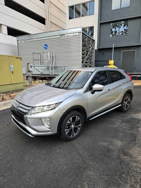 2018 Mitsubishi Eclipse Cross - Image 3 of 9