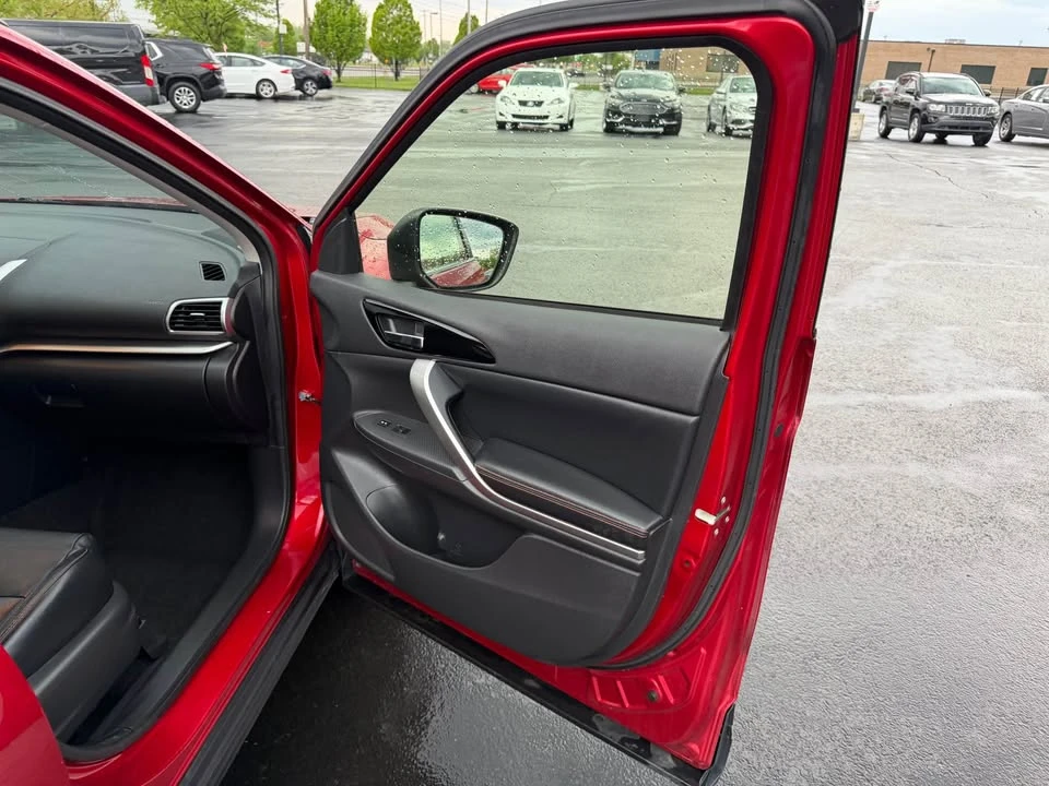 2018 Mitsubishi Eclipse Cross - Image 12 of 19