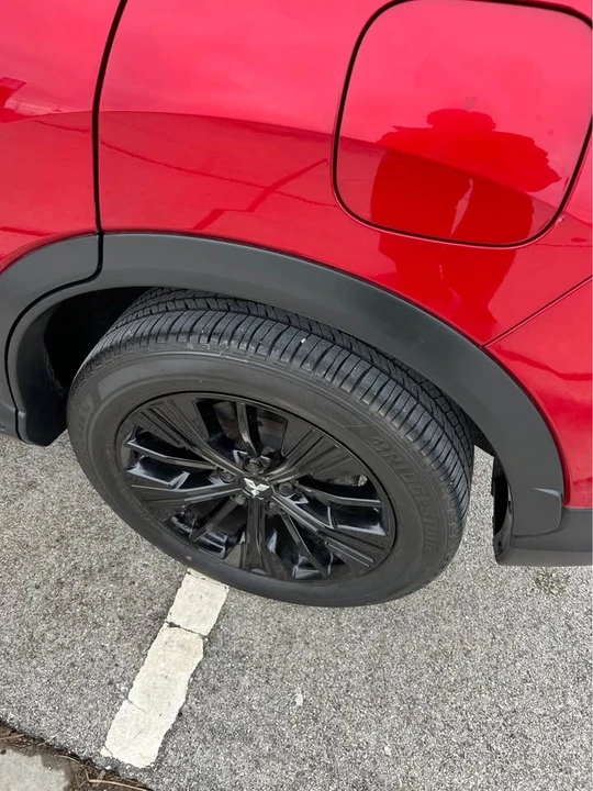 2018 Mitsubishi Eclipse Cross - Image 3 of 10