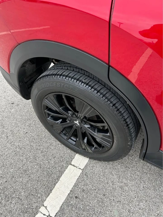 2018 Mitsubishi Eclipse Cross - Image 9 of 10