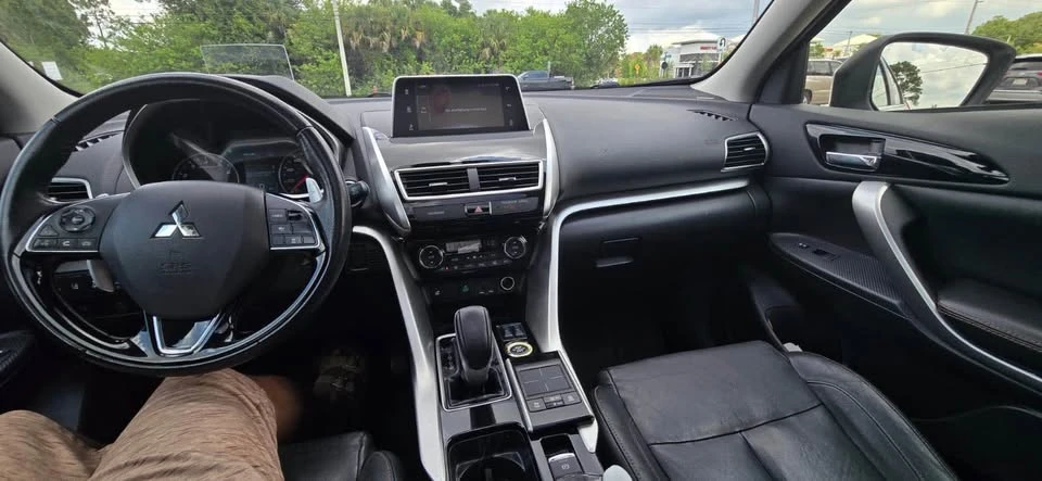 2018 Mitsubishi Eclipse Cross - Image 8 of 13