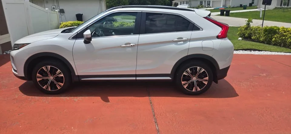 2018 Mitsubishi Eclipse Cross - Image 2 of 13