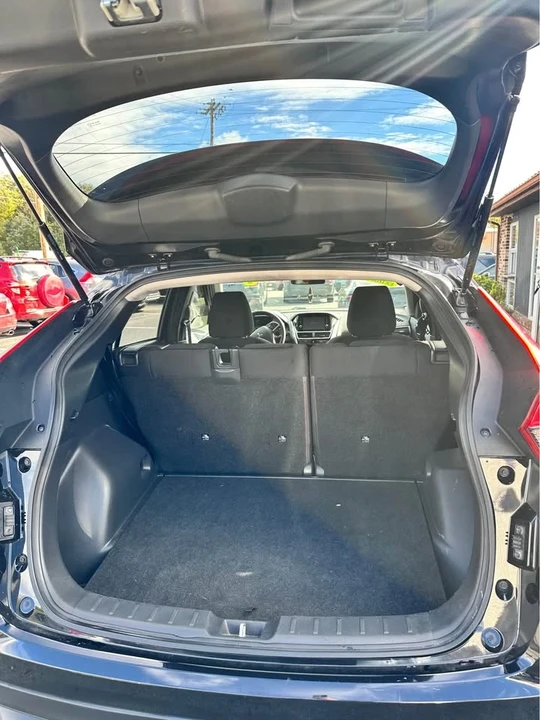 2018 Mitsubishi Eclipse Cross - Image 7 of 11