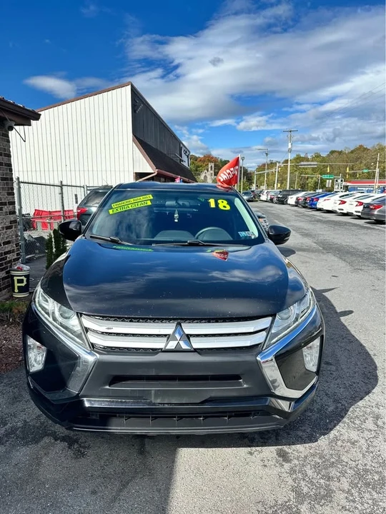 2018 Mitsubishi Eclipse Cross - Image 2 of 11