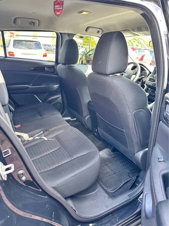 2018 Mitsubishi Eclipse Cross - Image 8 of 11