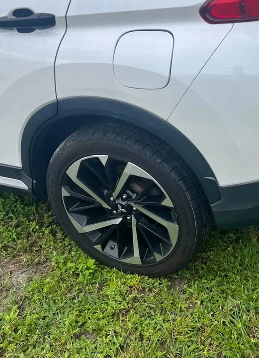 2018 Mitsubishi Eclipse Cross - Image 4 of 11