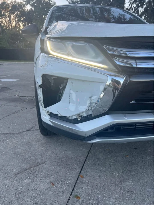 2018 Mitsubishi Eclipse Cross - Image 4 of 14