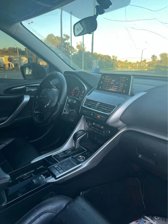 2018 Mitsubishi Eclipse Cross - Image 11 of 14