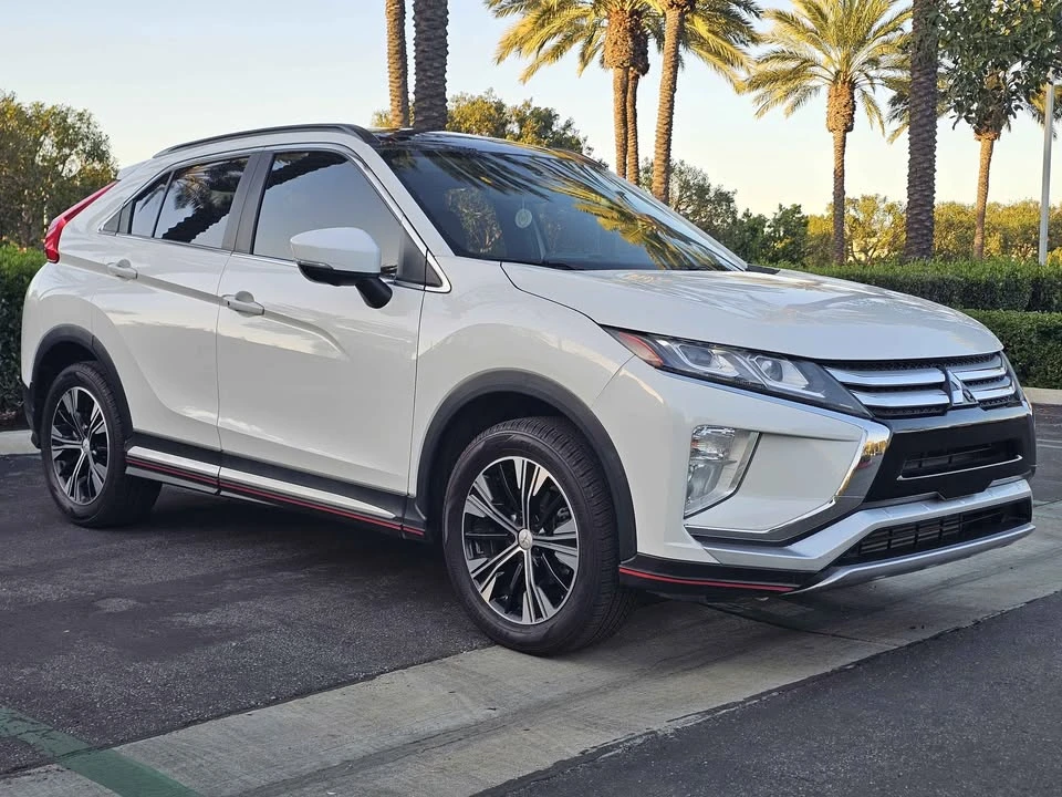 2018 Mitsubishi Eclipse Cross - Image 3 of 16