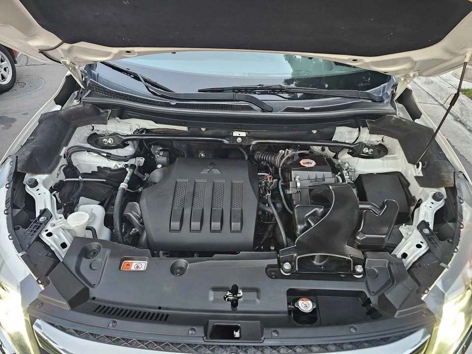 2018 Mitsubishi Eclipse Cross - Image 16 of 16