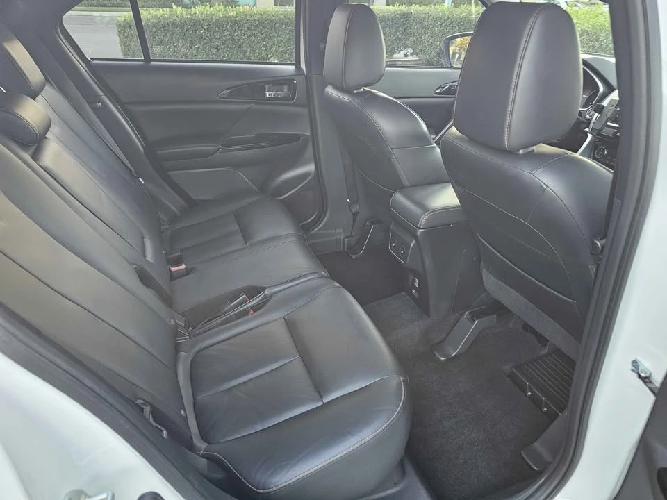 2018 Mitsubishi Eclipse Cross - Image 11 of 16