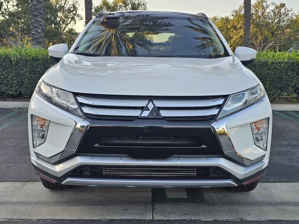 2018 Mitsubishi Eclipse Cross - Image 2 of 16