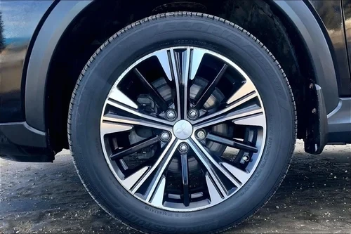 2018 Mitsubishi Eclipse Cross - Image 4 of 15