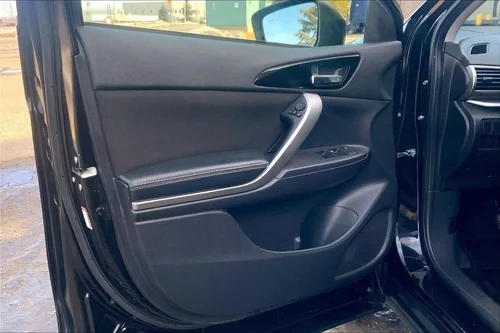 2018 Mitsubishi Eclipse Cross - Image 13 of 15