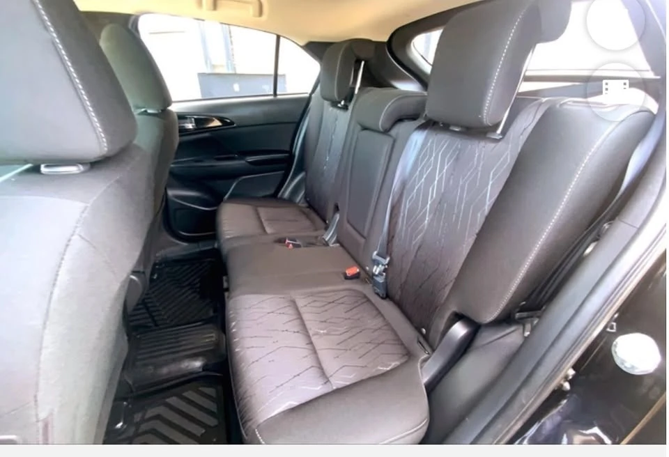 2018 Mitsubishi Eclipse Cross - Image 2 of 15