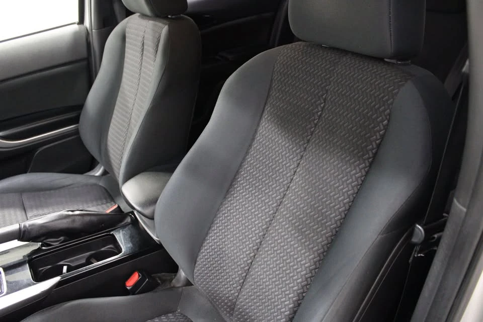 2018 Mitsubishi Eclipse Cross - Image 6 of 20